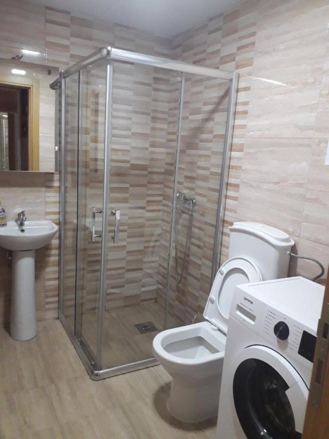 Maya Apartment Skopje Buitenkant foto